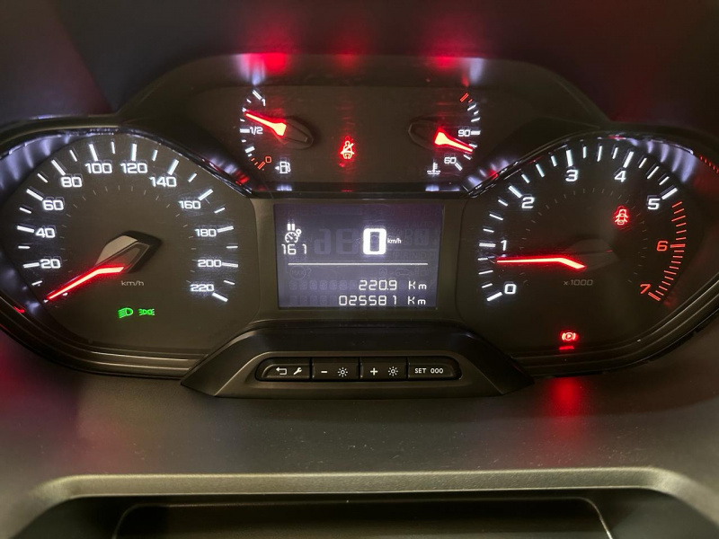 Peugeot Rifter Minivan 5 pts. Active, 1.6TD, TM5, a/ac., 5 pas., R-16 2024